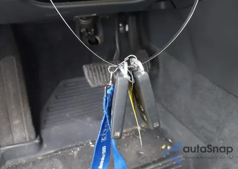 2016 Volvo Xc60 T6 Platinum z USA, uszkodzony, nr VIN YV4902RMXG2850996